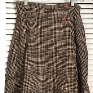 Really Cute Brown Plaid Style short skirt sz 8